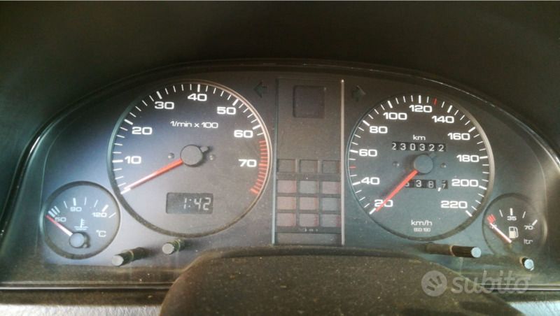 Usata Audi 80 73 CV (53 kW) 1988 Grigio Berlina