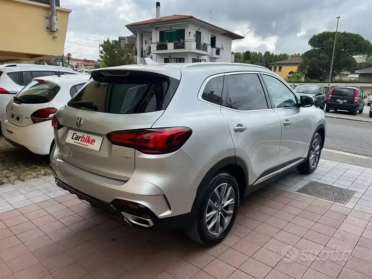 Usata MG HS Comfort 162 CV (119 kW) 2024 Grigio SUV