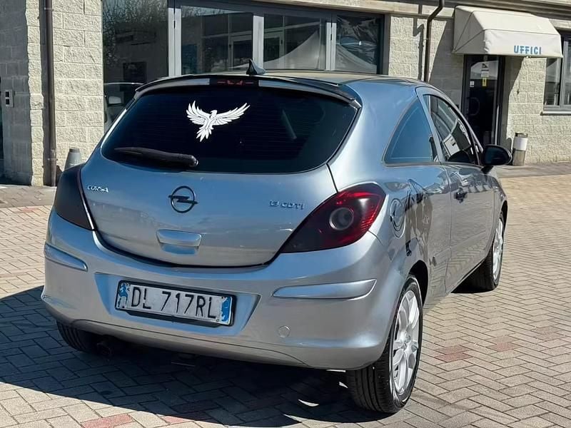 Usata Opel Corsa Sport 90 CV (66 kW) 2008 Grigio Utilitaria