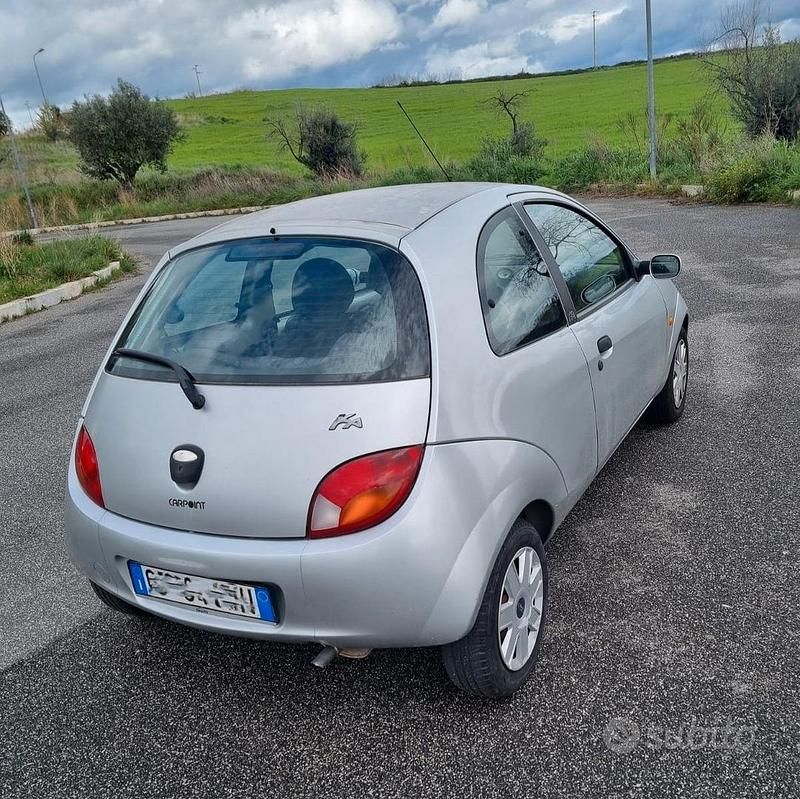 Usata Ford Ka Collection 69 CV (50 kW) 2004 Grigio Utilitaria