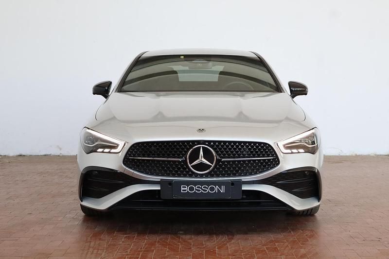 Käytetty Mercedes CLA200 Advanced Plus 163 HP (119 kW) 2023 Hopea Coupe - kaksiovinen
