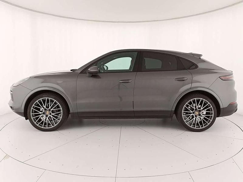 Usata Porsche Cayenne Coupe 340 CV (250 kW) 2021 Grigio quarzite metallizzato Coupé