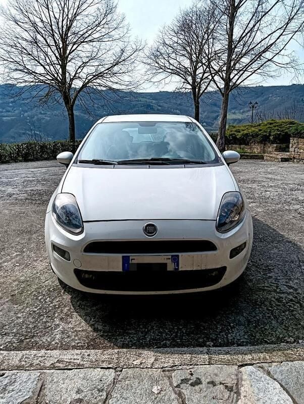 Usata Fiat Grande Punto 75 CV (55 kW) 2013 Bianco Utilitaria
