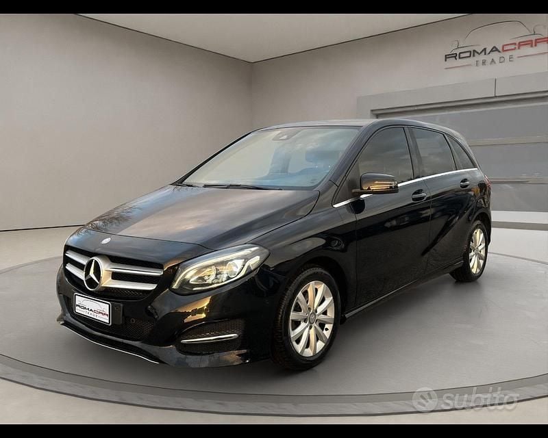 Usata Mercedes B180 Business 109 CV (80 kW) 2015 Nero Monovolume