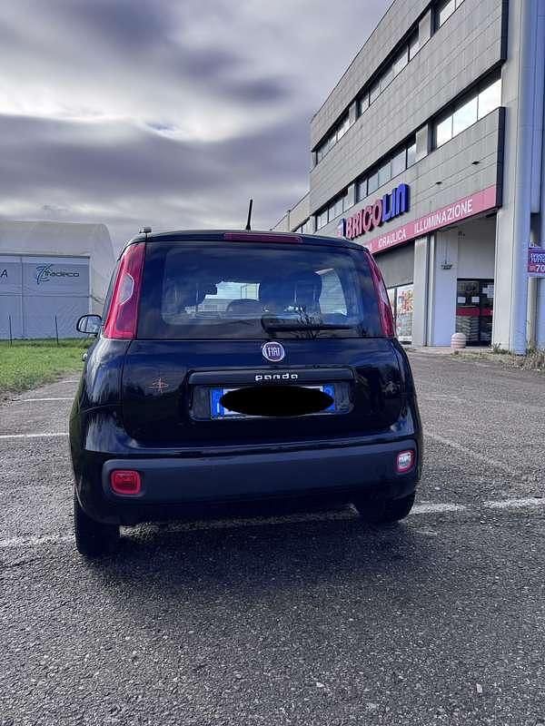 Usata Fiat Panda Lounge 69 CV (50 kW) 2016 Nero Utilitaria