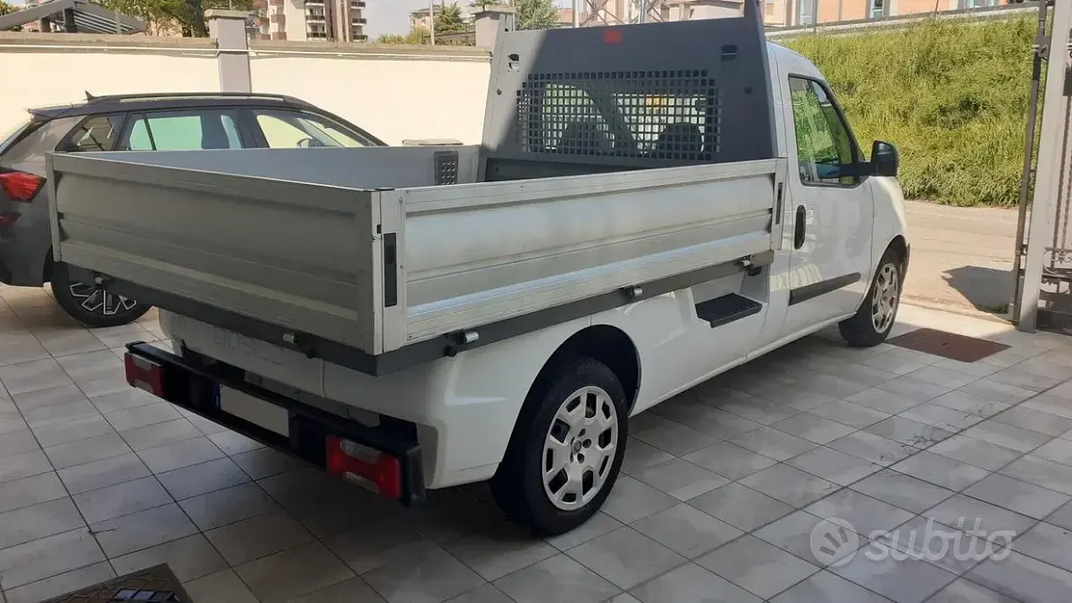 Usata Fiat Doblò 95 CV (69 kW) 2019 Bianco Monovolume