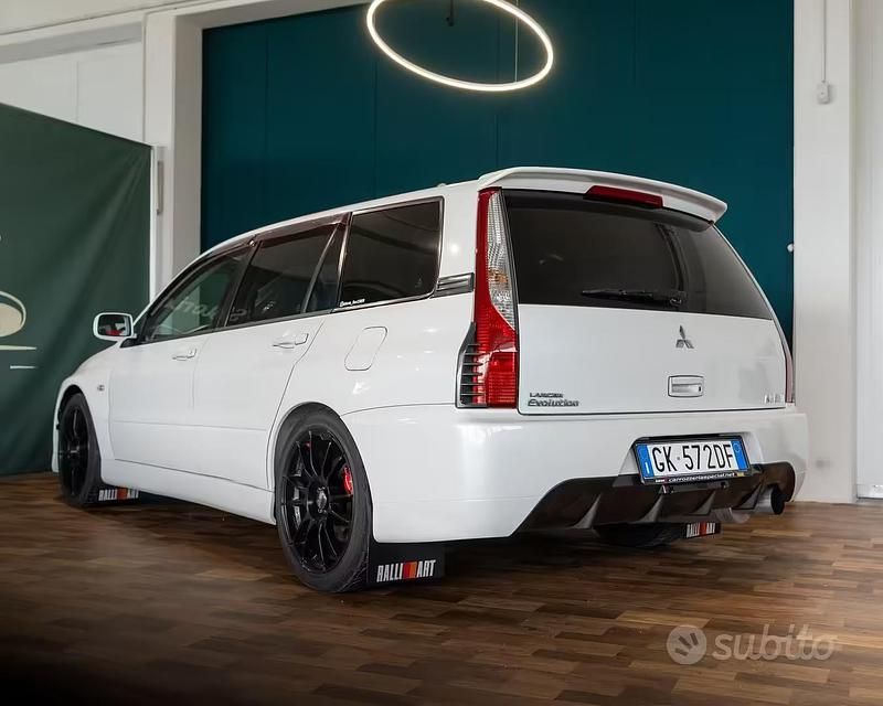 Usata Mitsubishi Lancer 280 CV (205 kW) 2005 Bianco Station wagon