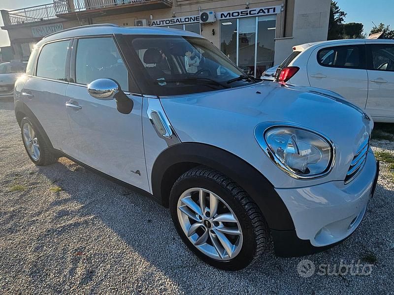 Usata Mini Cooper Countryman 111 CV (81 kW) 2011 Bianco SUV