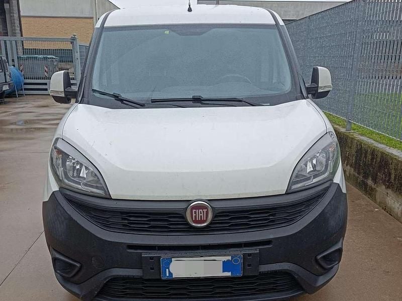 Bianco Usata 2019 Fiat Doblò Lounge Monovolume | 8000 € (Ottimo prezzo) - Immagine 1/4