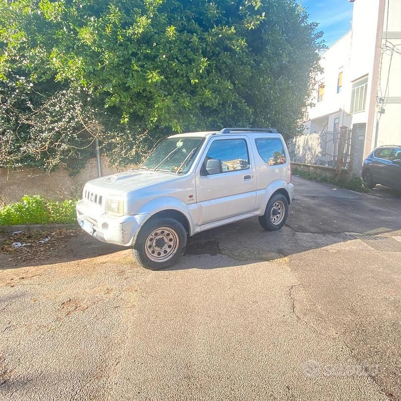 Usata Suzuki Jimny 2004 Grigio SUV