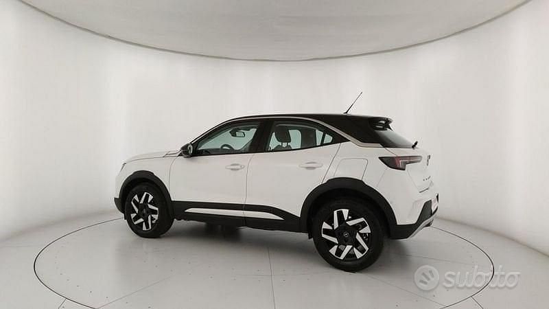 Usata Opel Mokka Elegance 101 CV (74 kW) 2023 Bianco SUV