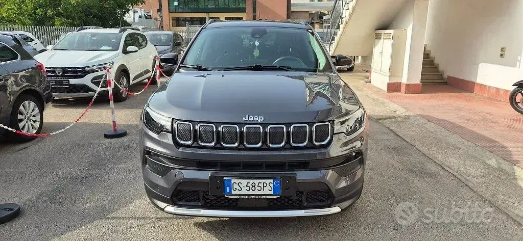 Usata Jeep Compass 131 CV (96 kW) 2021 Grigio SUV