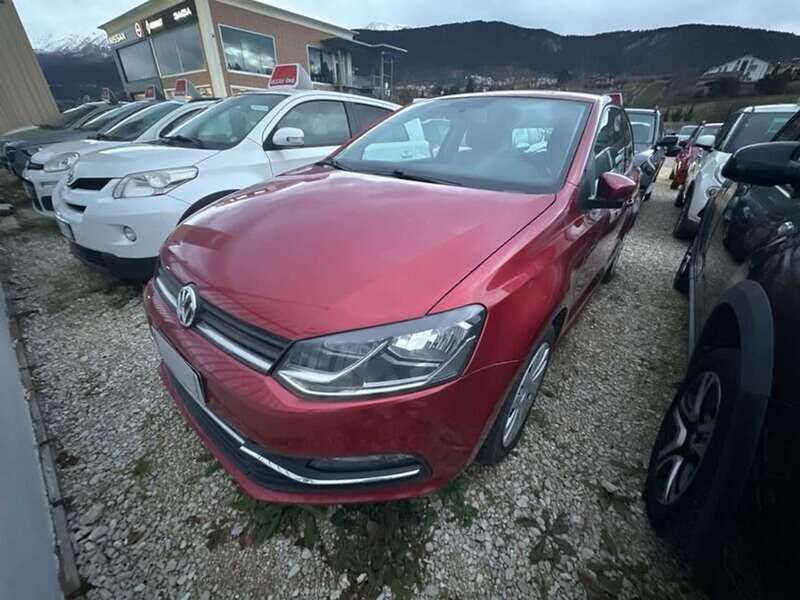 Rosso Usata 2014 VW Polo Tre volumi | 7500 € (Buon prezzo) - Immagine 1/4