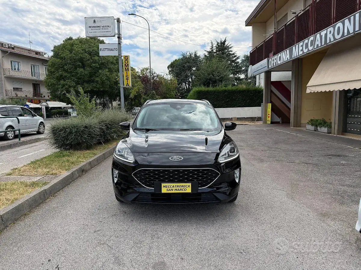 Usata Ford Kuga S 120 CV (88 kW) 2021 Nero SUV