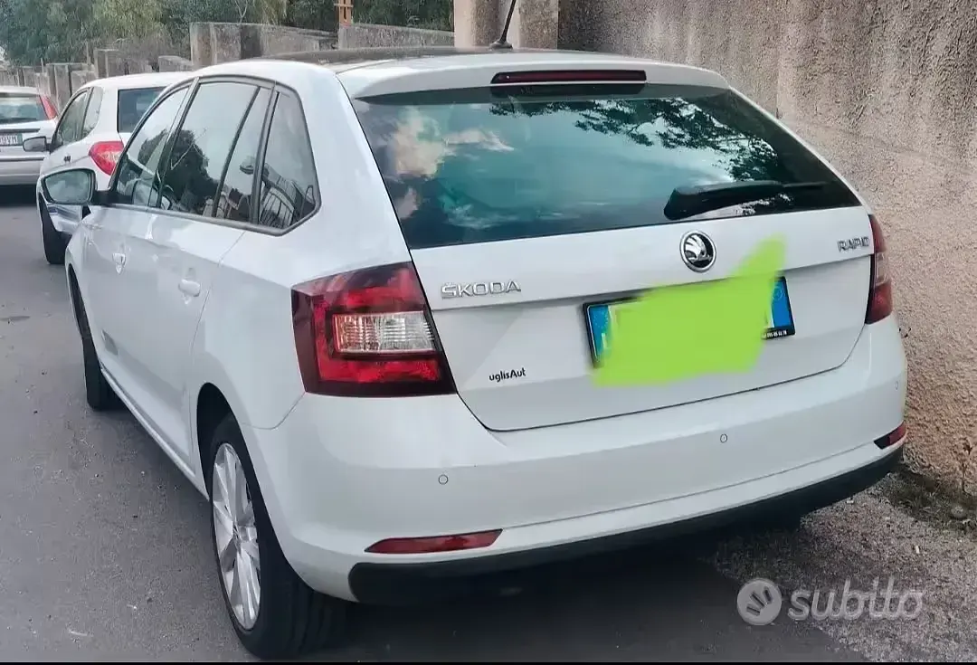 Usata Skoda Rapid 122 CV (89 kW) 2018 Bianco Utilitaria