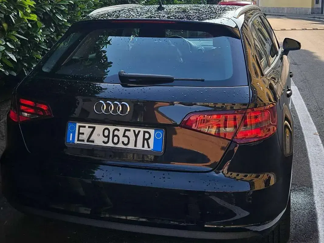 Usata Audi A3 Attraction 110 CV (80 kW) 2015 Nero Berlina