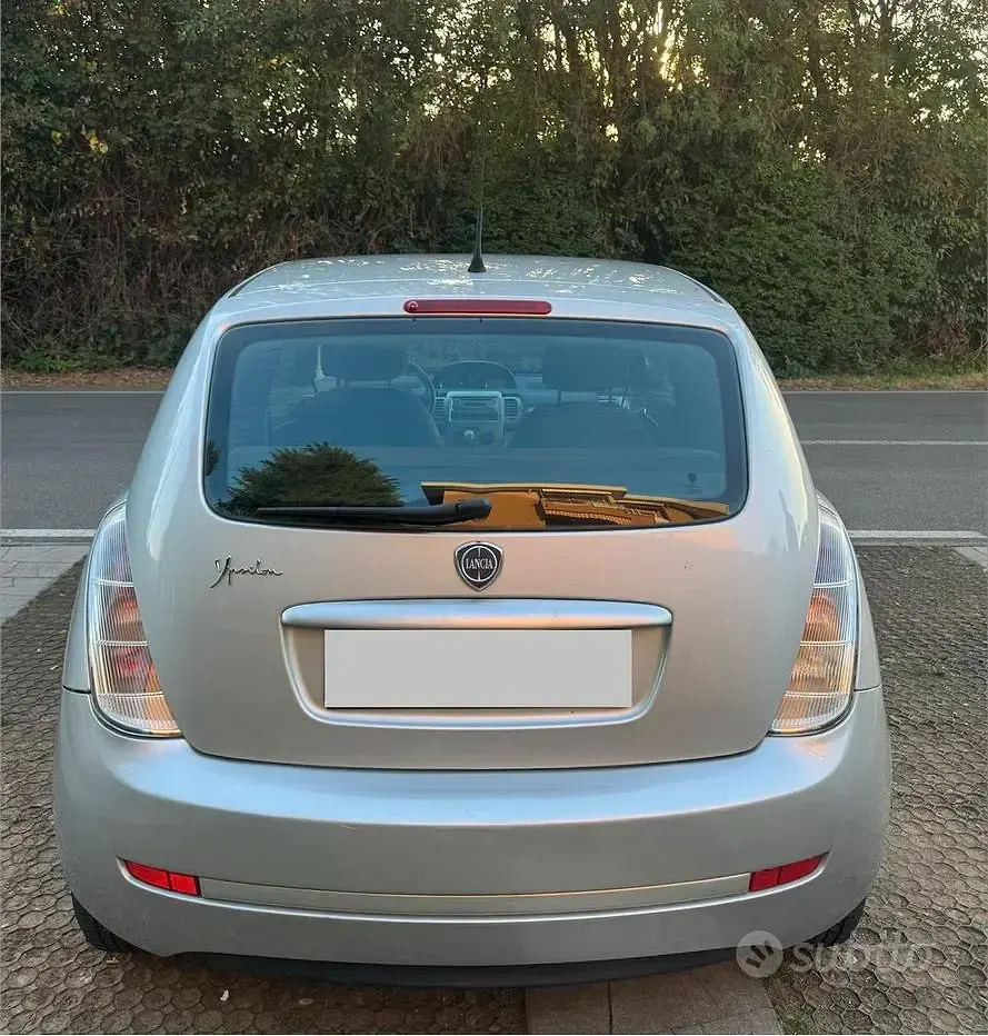 Usata Lancia Ypsilon 60 CV (44 kW) 2007 Grigio Utilitaria
