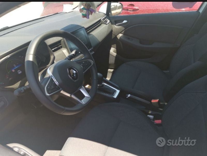Usata Renault Clio V Zen 140 CV (102 kW) 2022 Bianco Utilitaria