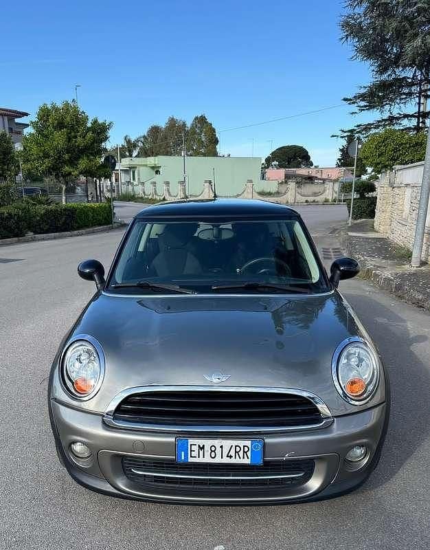 Usata Mini Cooper D 111 CV (81 kW) 2011 Utilitaria
