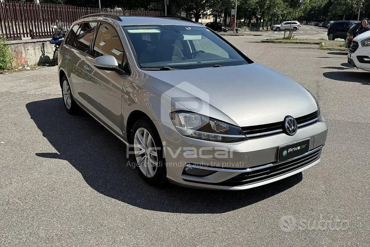 Usata VW Golf VII Business 116 CV (85 kW) 2018 Grigio Station wagon