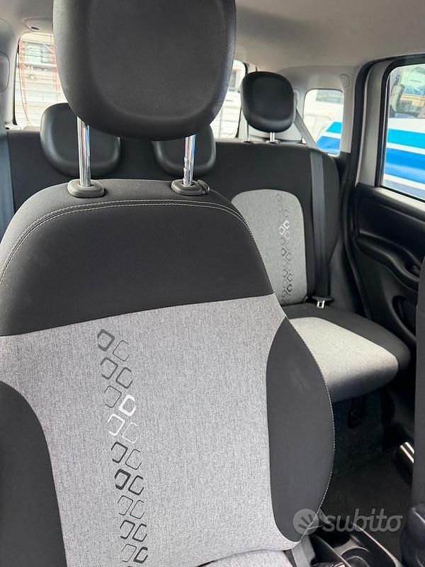 Usata Fiat Panda Lounge 95 CV (69 kW) 2017 Grigio Berlina