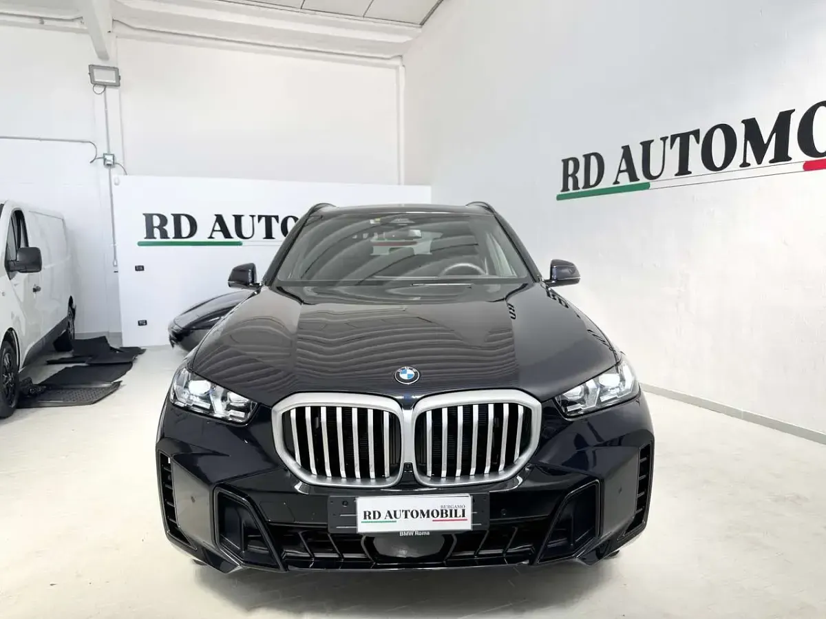 Nuova BMW X5 M Sport 298 CV (219 kW) 2026 Carbon black metallic SUV