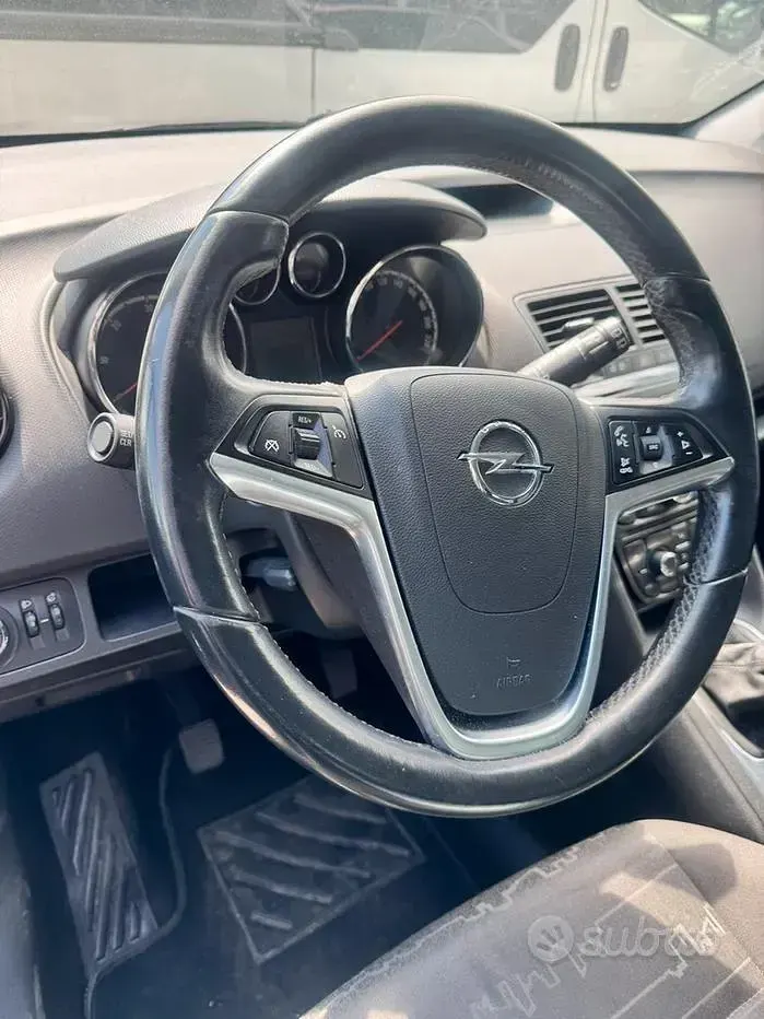 Gebraucht Opel Meriva 95 PS (69 kW) 2014 Grau Van / Kleinbus