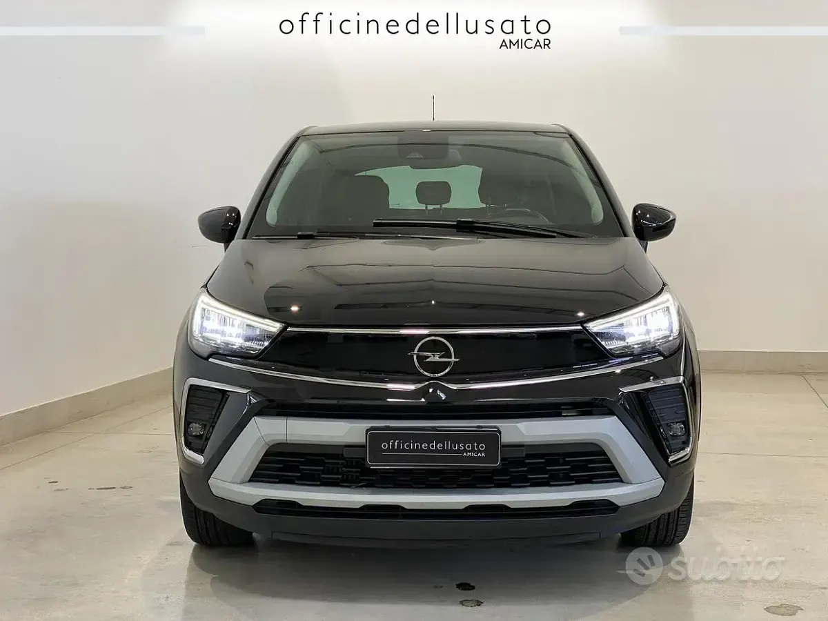 Usata Opel Crossland Elegance 110 CV (80 kW) 2023 Nero SUV