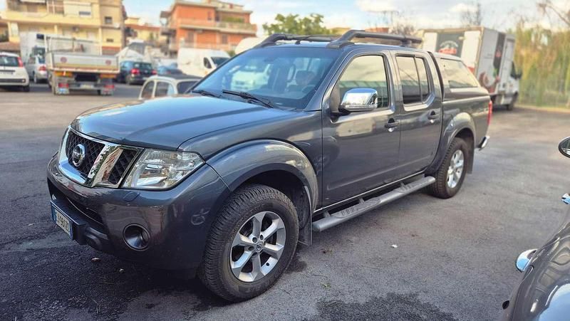 Usata Nissan Navara 190 CV (139 kW) 2011 Grigio Pick-up