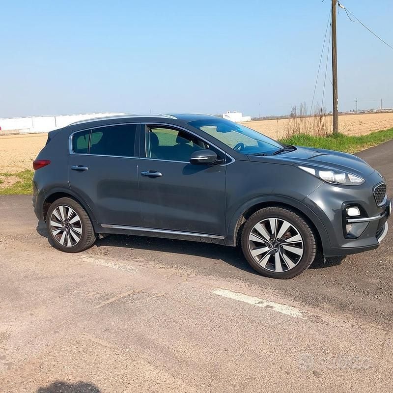 Usata Kia Sportage 132 CV (97 kW) 2019 Grigio SUV