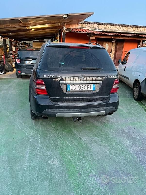 Usata Mercedes ML320 2007 Nero SUV