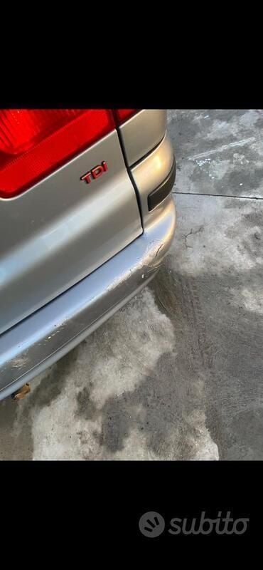 Usata Ford Galaxy 130 CV (95 kW) 2005 Grigio Monovolume