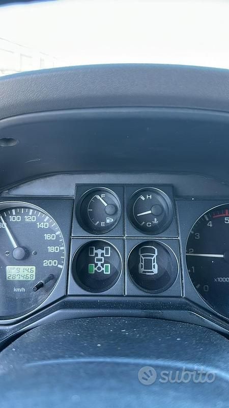 Usata Mitsubishi Pajero Intense 160 CV (117 kW) 2004 Nero SUV