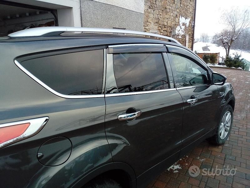 Usata Ford Kuga 120 CV (88 kW) 2019 Grigio SUV