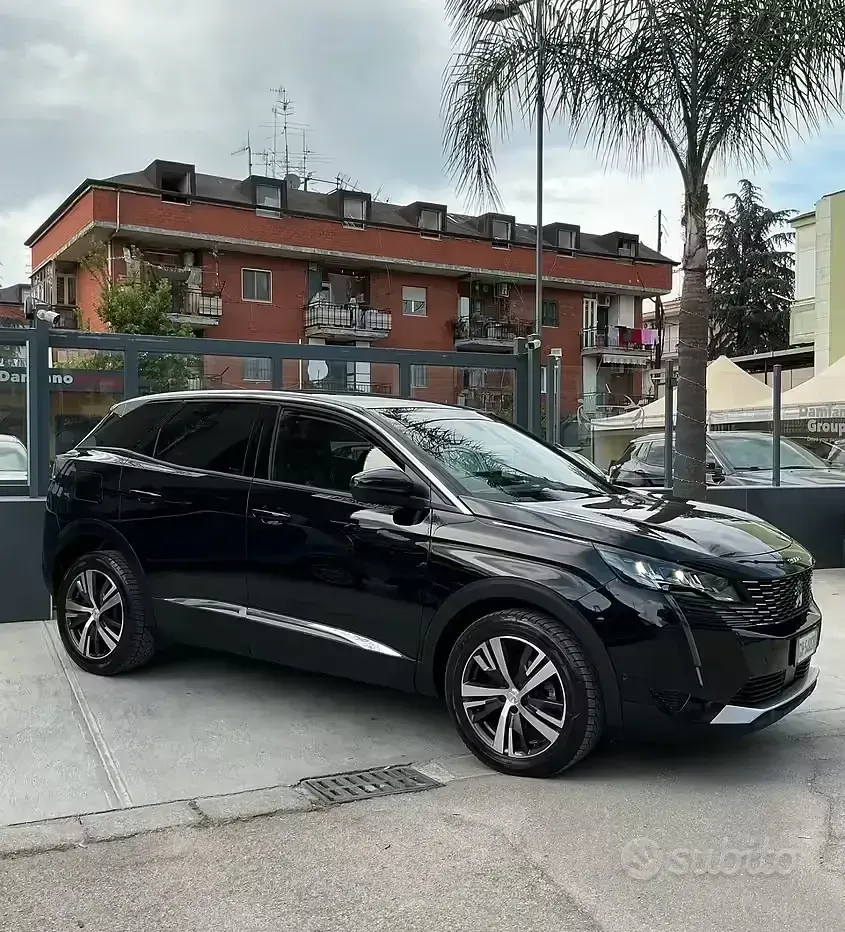 Usata Peugeot 3008 Allure 131 CV (96 kW) 2022 Nero SUV
