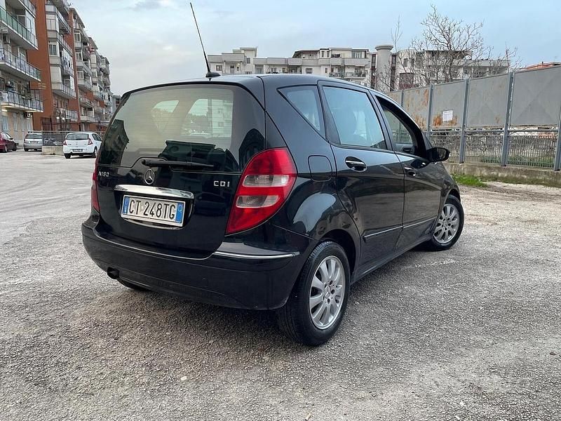 Usata Mercedes A180 Avantgarde 110 CV (80 kW) 2006 Nero Berlina