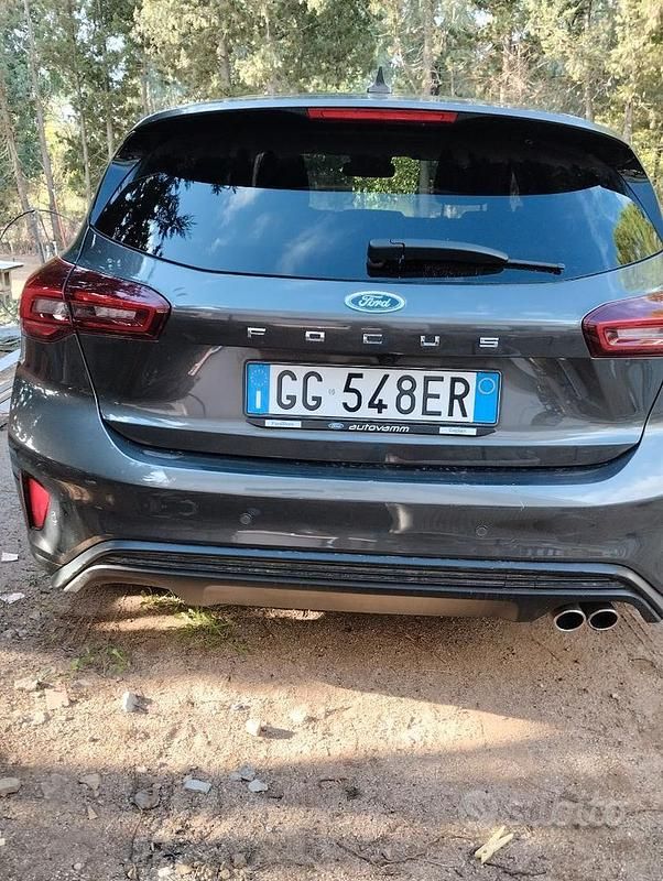 Marrone Usata 2022 Ford Focus ST-Line Tre volumi | 20.400 € - Immagine 1/4