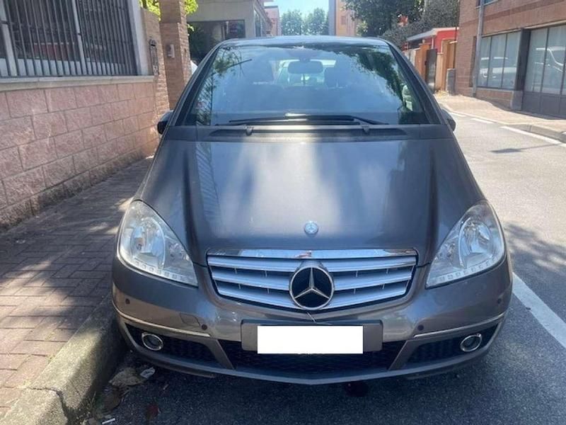 Usata Mercedes A180 Avantgarde 109 CV (80 kW) 2009 Antracite Berlina