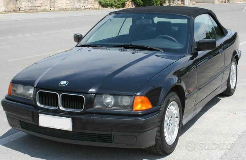 Usata BMW 318 Efficient Dynamics 140 CV (102 kW) 1994 Nero Cabrio