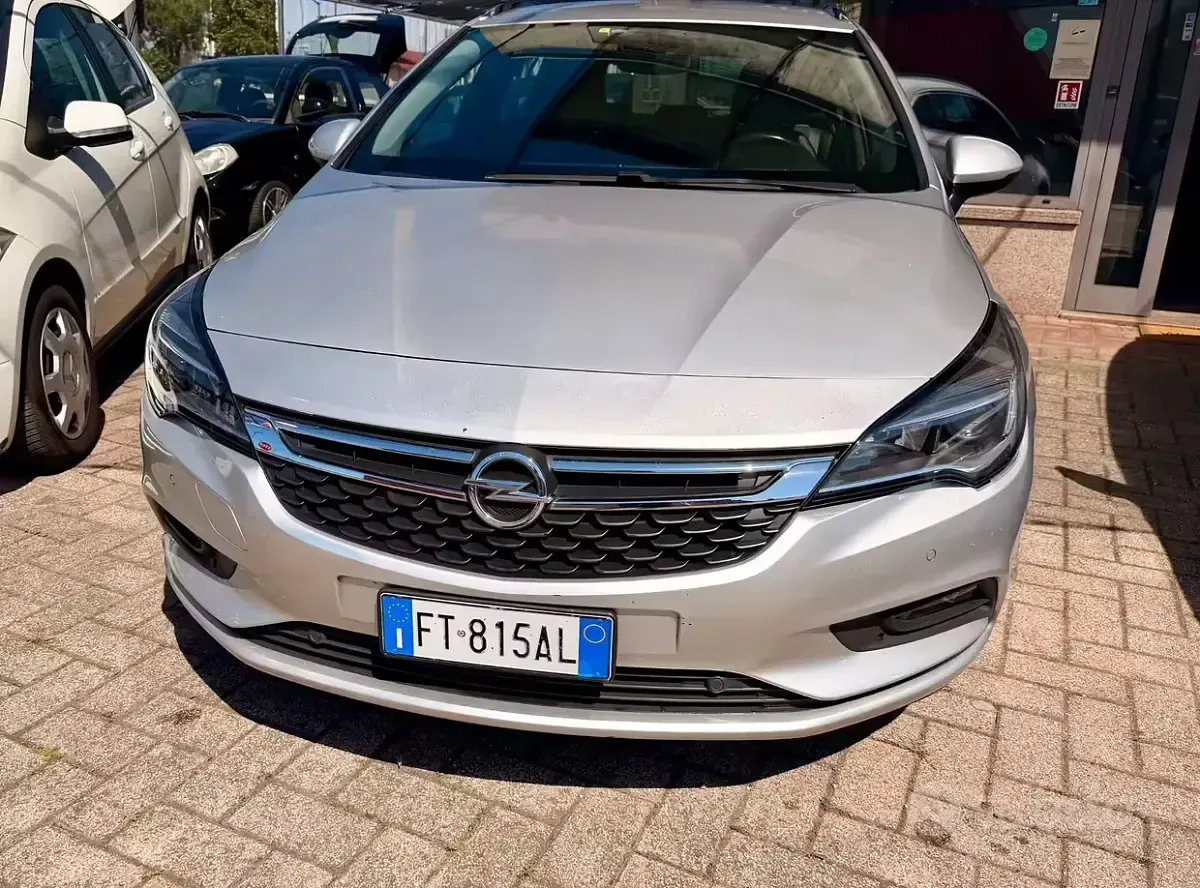Usata Opel Astra Innovation 110 CV (80 kW) 2018 Grigio Station wagon