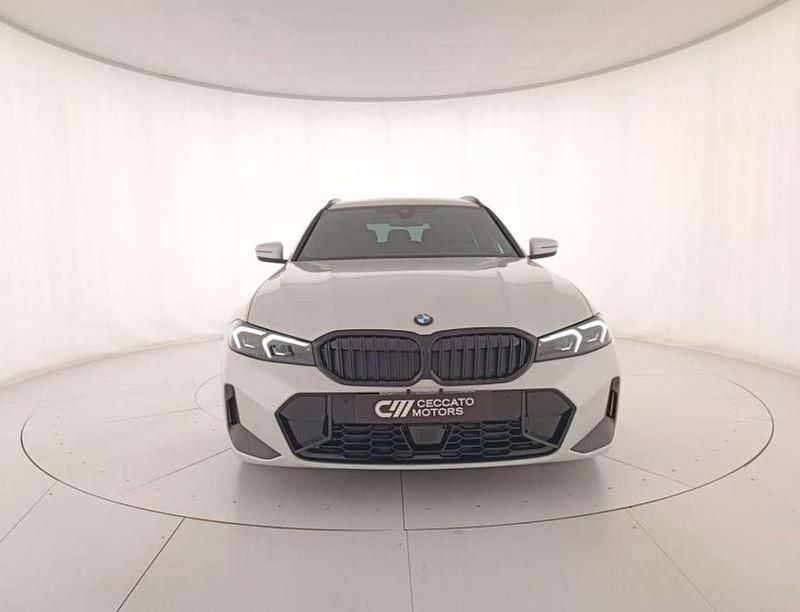 Nuova BMW 318 M Sport 150 CV (110 kW) 2026 Mineral white metallizzato Station wagon