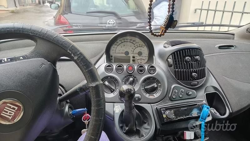 Usata Fiat Multipla 103 CV (75 kW) 2004 Nero Monovolume