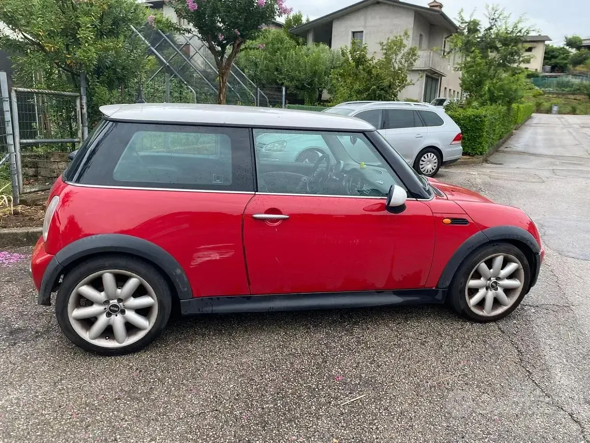 Usata Mini One D 2004 Rosso Utilitaria