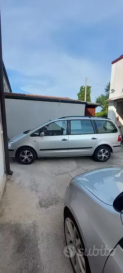 Usata Ford Galaxy 116 CV (85 kW) 2005 Grigio Monovolume
