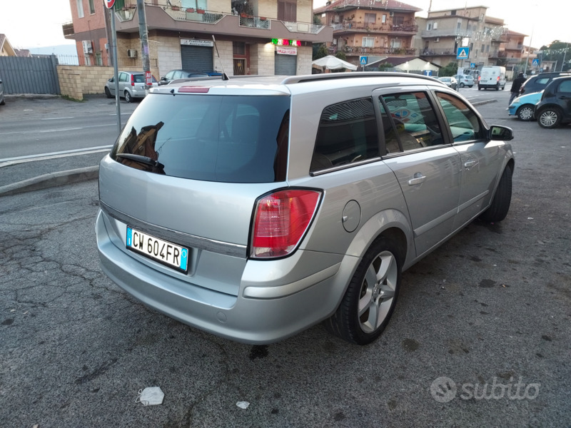 Usato 2005 Opel Astra 1.9 Diesel 120 CV (3.000 €)