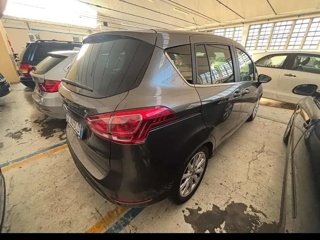 Usata Ford B-MAX Titanium 86 CV (63 kW) 2015 Grigio Monovolume