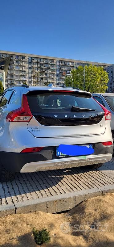 Usata Volvo V40 CC Ocean Race 120 CV (88 kW) 2025 Grigio Station wagon