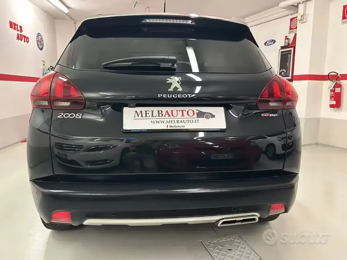 Usata Peugeot 2008 GT-line 120 CV (88 kW) 2018 Nero SUV