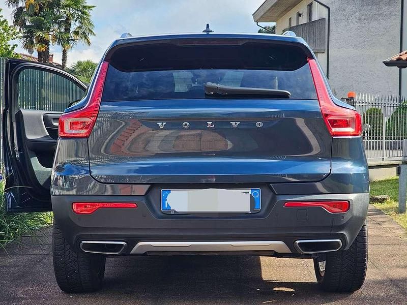 Usata Volvo XC40 Inscription 163 CV (119 kW) 2020 Blu/azzurro SUV