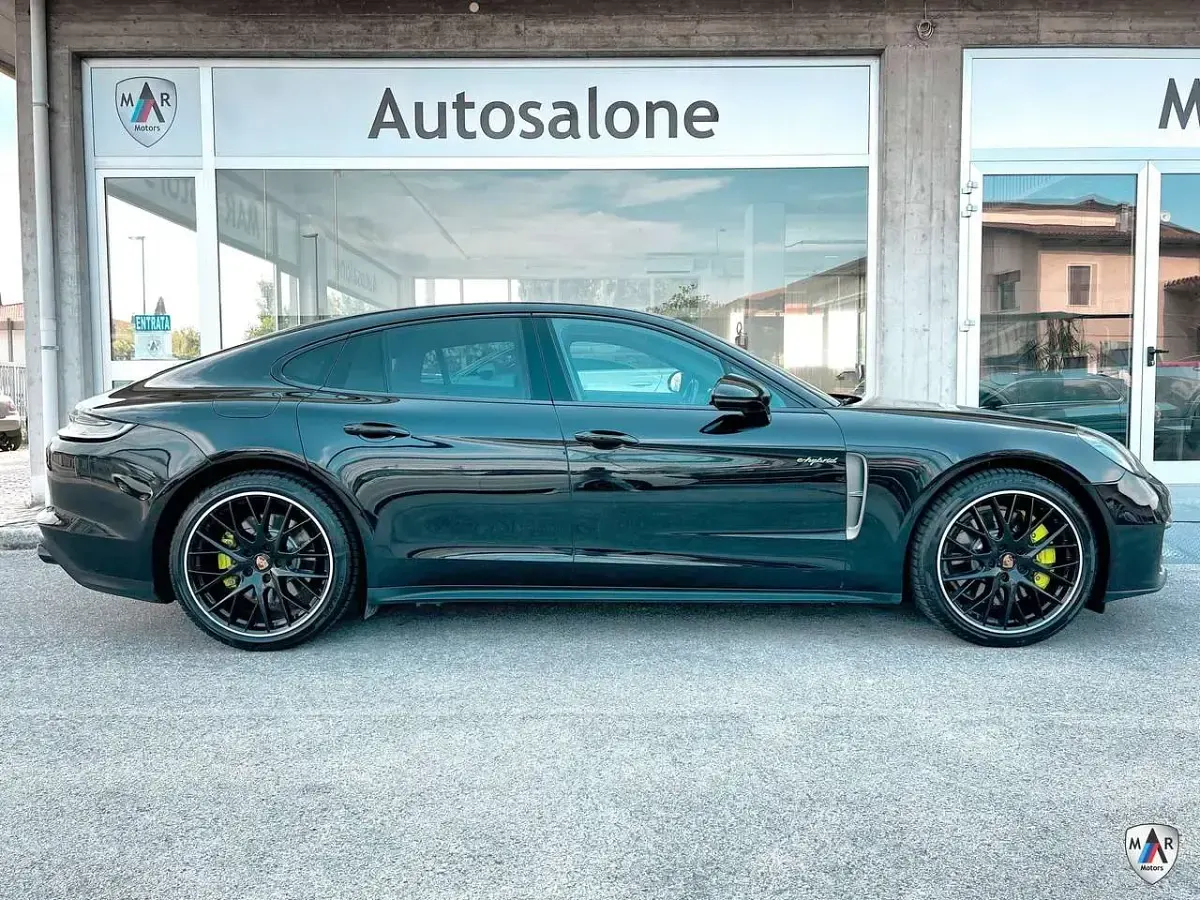 Usata Porsche Panamera Platinum Edition 330 CV (242 kW) 2022 Nero Berlina